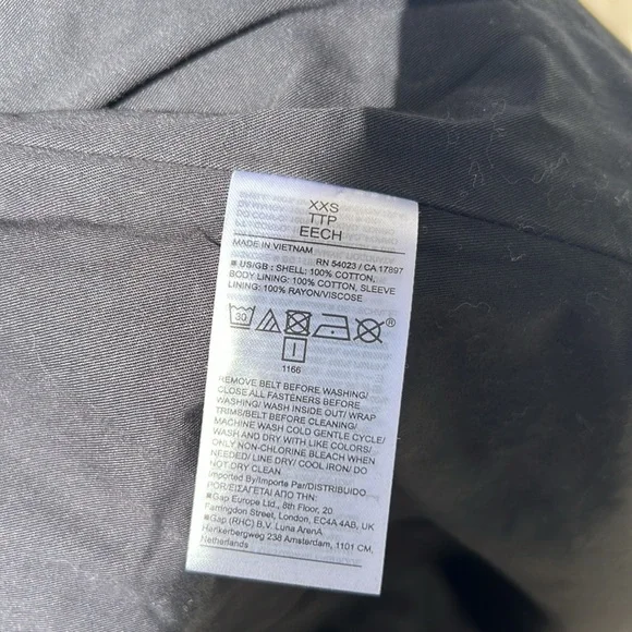 Banana Republic Trench Coat - Picture 16 of 16